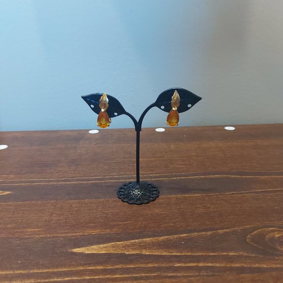 Vintage Pineapple Earrings - Picture 2 of 9